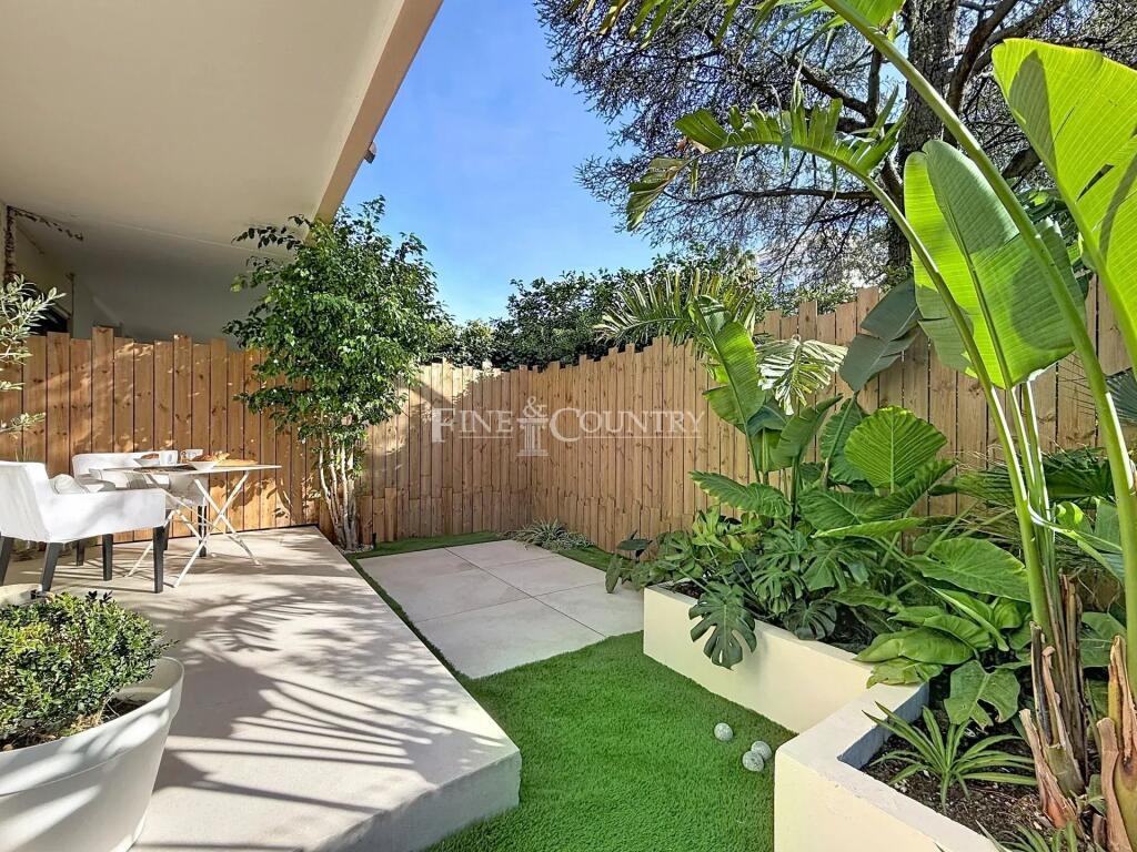 Main image of property: Provence-Alps-Cote d`Azur, Alpes-Maritimes, Cannes