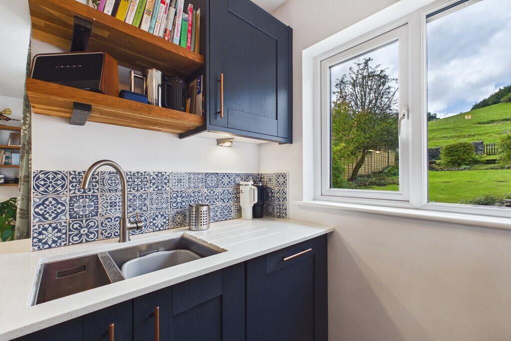 142 Windermere Road, Kendal LA9 5EZ photo 4