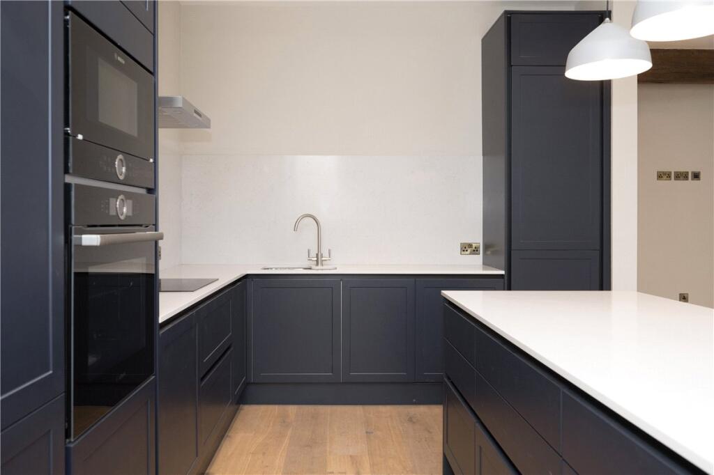 Apartment in Wakefield - More