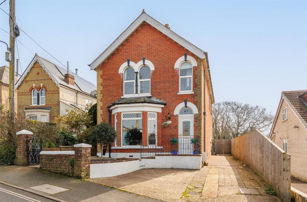 Main image of property: EXTENSIVE REAR GARDEN - Church Road, Gurnard