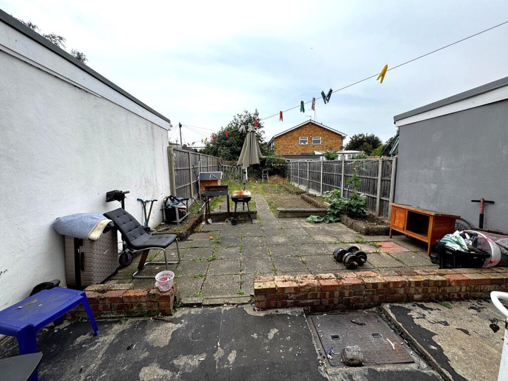 House in London - View 5