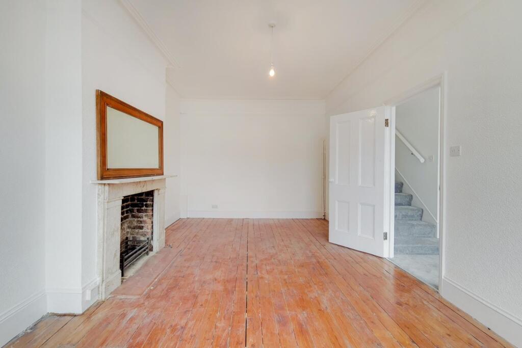 Apartment in London - View 5