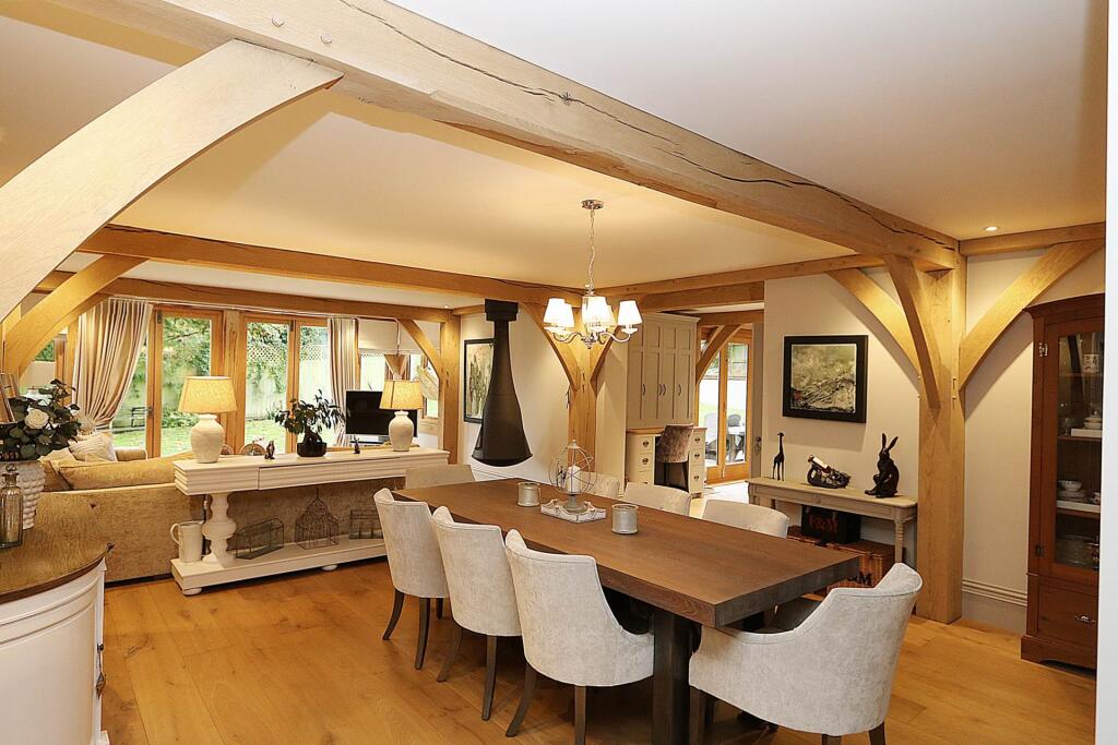Aston Upthorpe, Oxfordshire - Prime village with wonderful village community photo 4