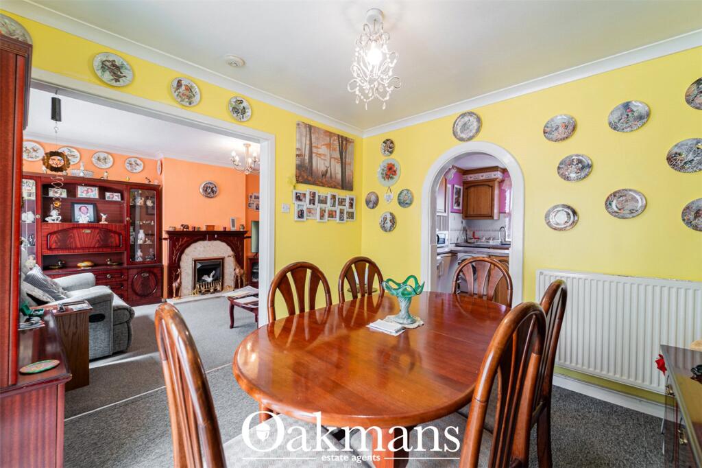 House in Stratford-on-Avon, Alcester - More