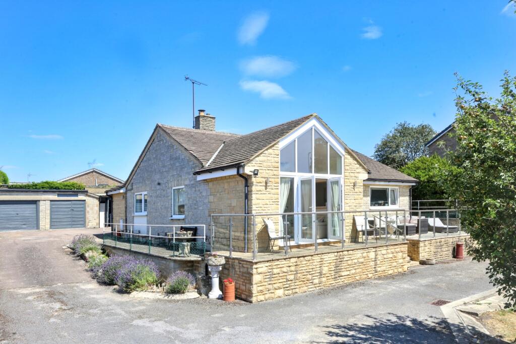 Main image of property: 84 Crawley Road, Witney