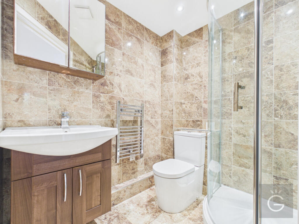 Apartment in Shinfield, Nores Hill - View 5