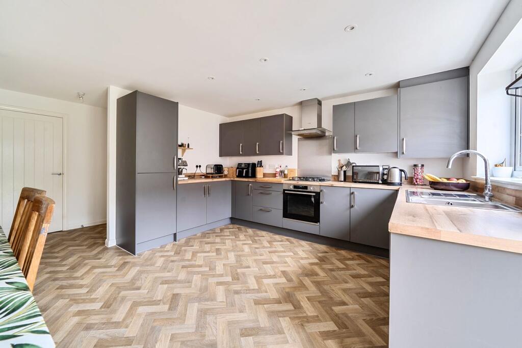 House in Meppershall, Central Bedfordshire - View 4