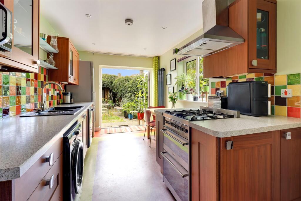 House in Cambridge, Romsey - View 3