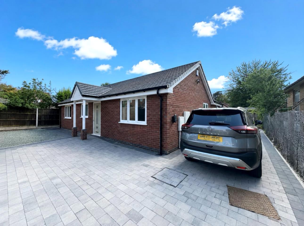 Main image of property: Cross Street, Kingswinford