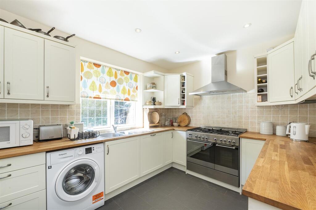 Additional image 3 of Moorland Road, Harpenden