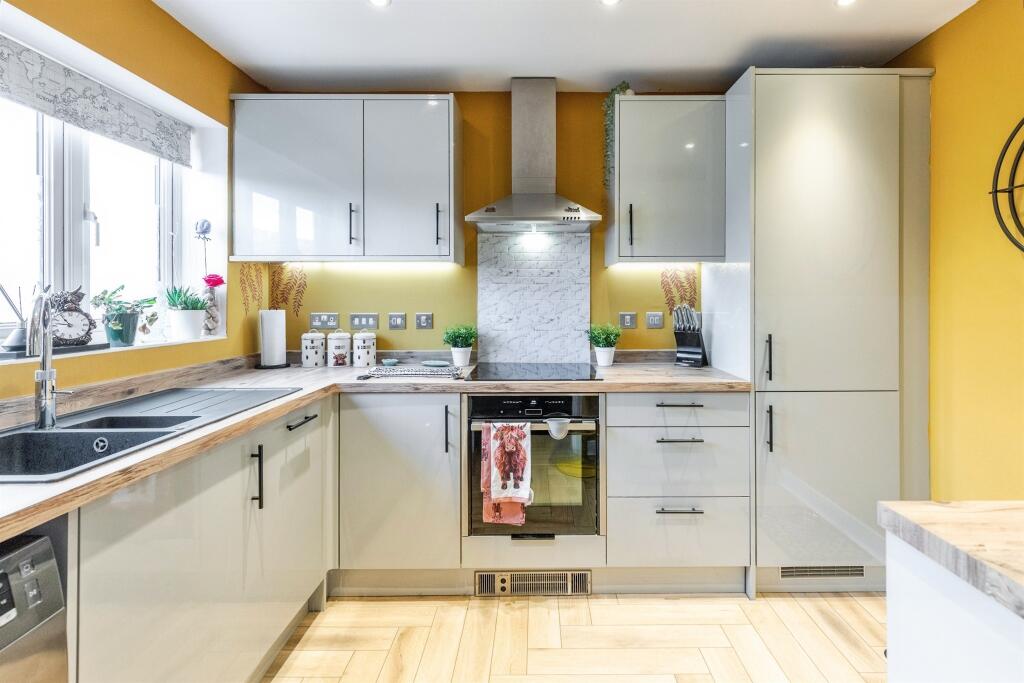House in Northampton, Raunds - More