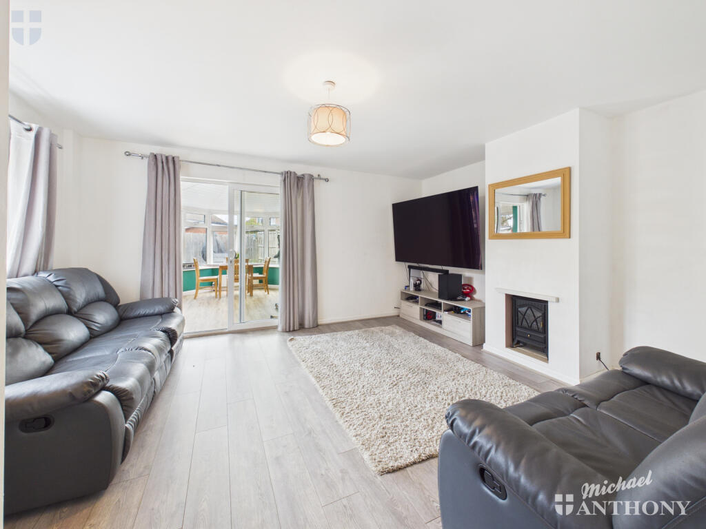 House in Aylesbury, Haydon Hill - View 2