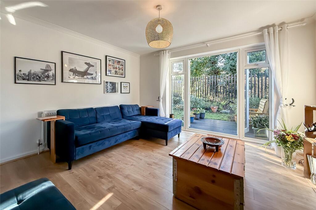 Berners Drive, St. Albans, Hertfordshire, AL1 photo 3