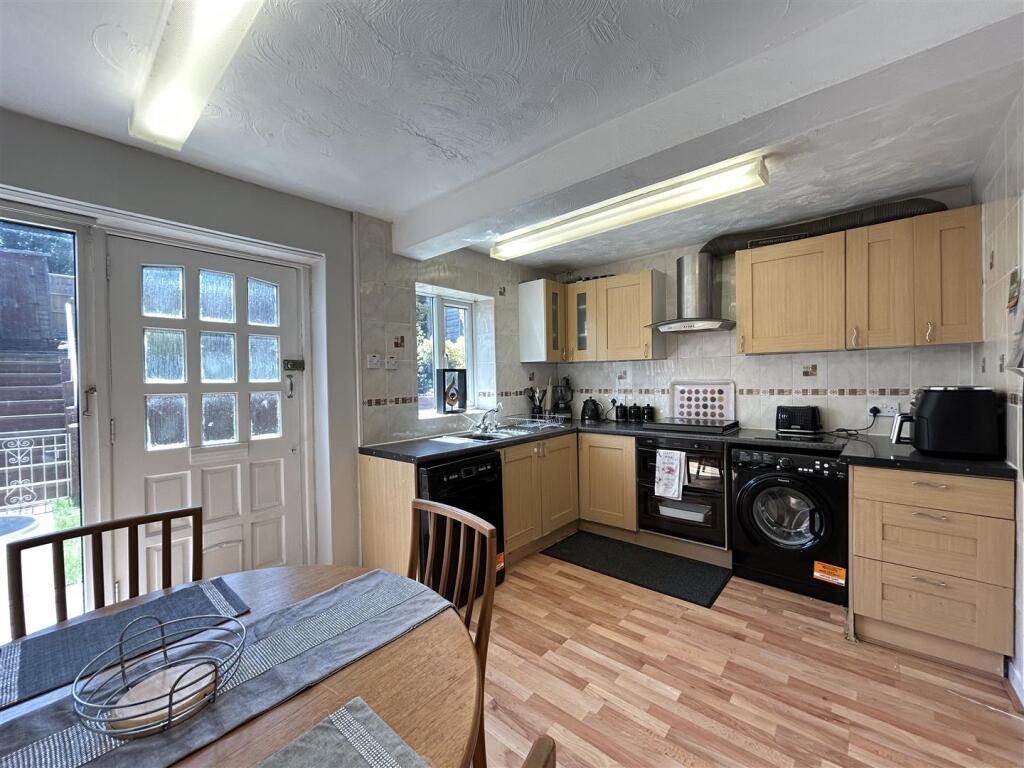 Red Leasowes Road, Halesowen - View 5