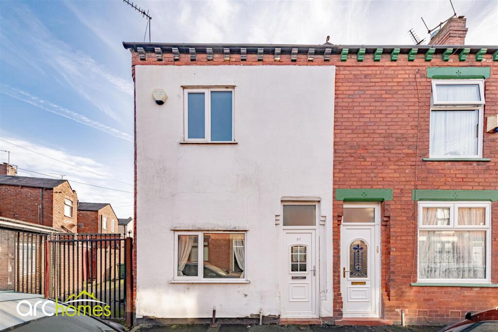 Main image of property: Thirlmere Street, Leigh