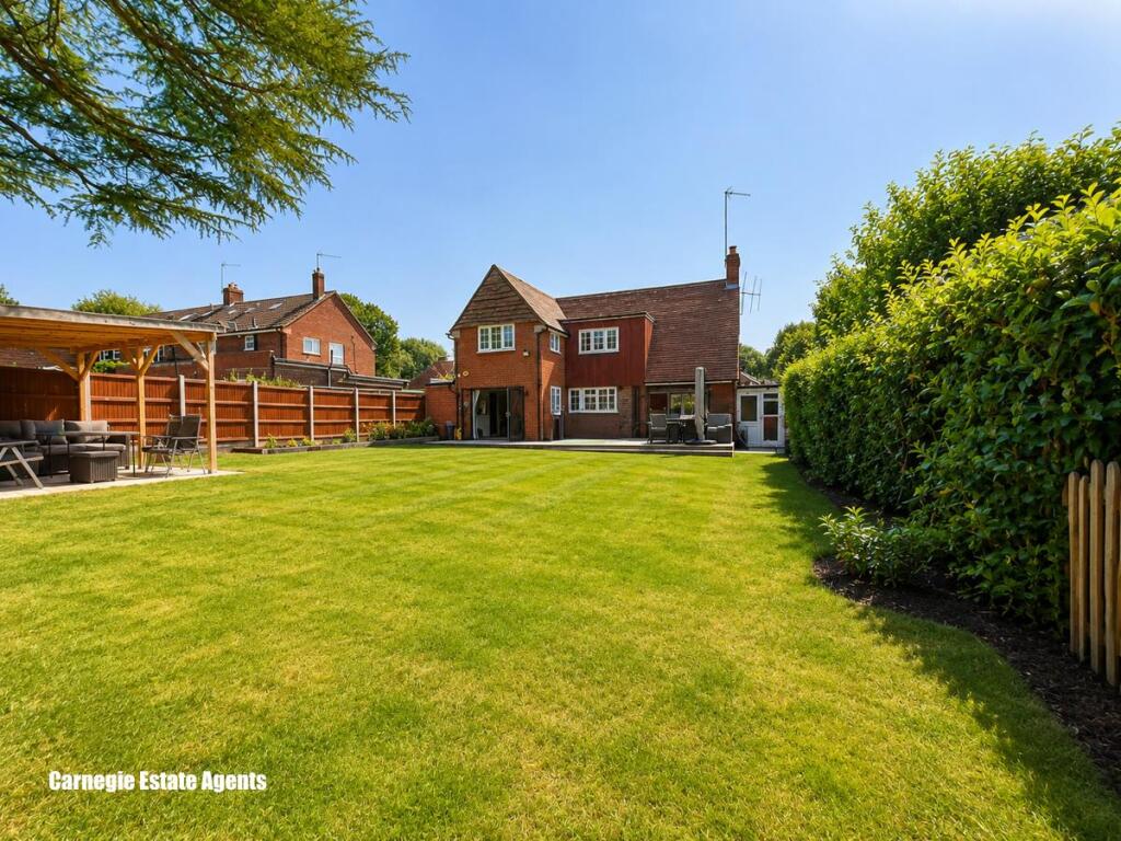 House in St Albans - View 2