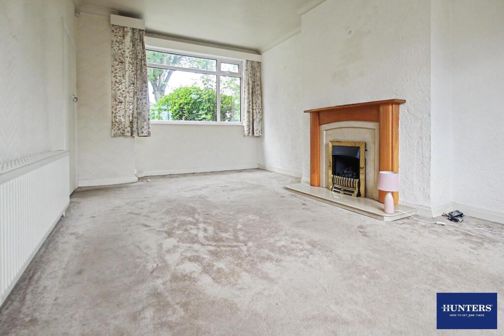 Warwick Road, Bradford, BD4 7RA photo 3