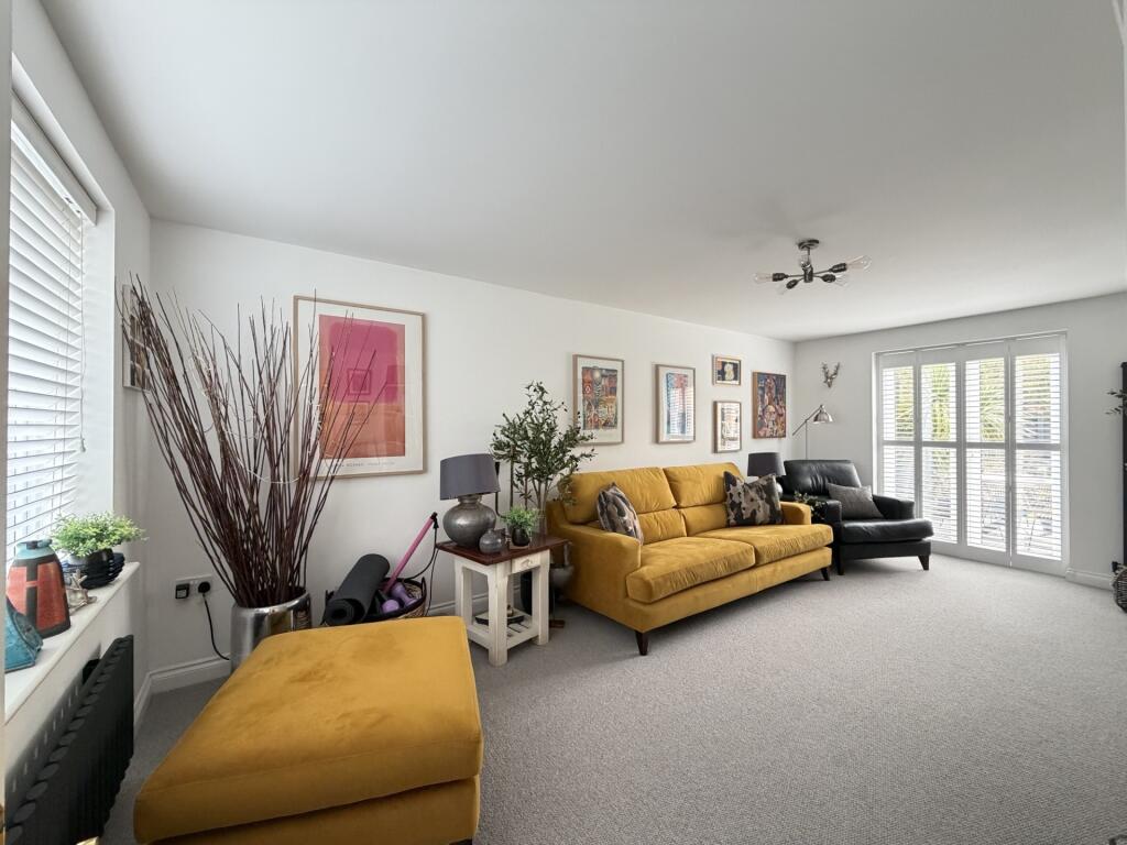 House in East Cambridgeshire, Ely - More