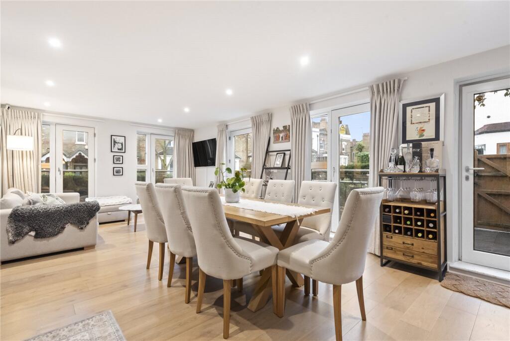 Main image of property: Taybridge Road, London, SW11