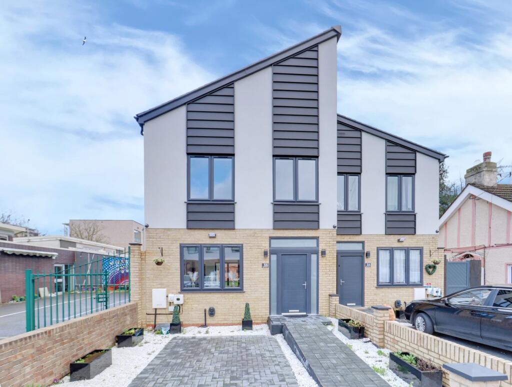 Main image of property: South Street, Rainham, RM13