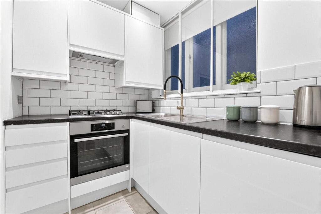 Apartment in London, Royal Borough of Kensington and Chelsea - View 4