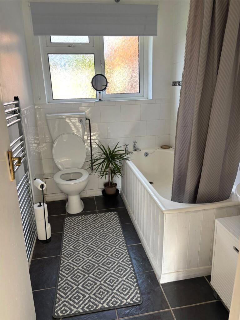 Torrington Drive, Thingwall, Wirral, CH61 photo 3