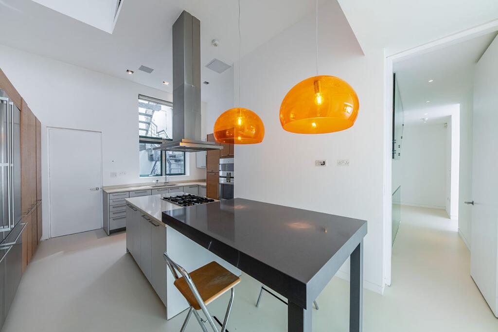 Denning Road, Hampstead, London - View 5