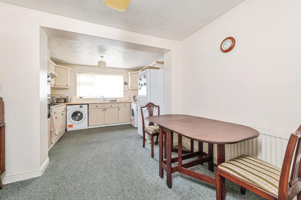 Orchard Way, Brighouse, West Yorkshire, HD6 photo 4