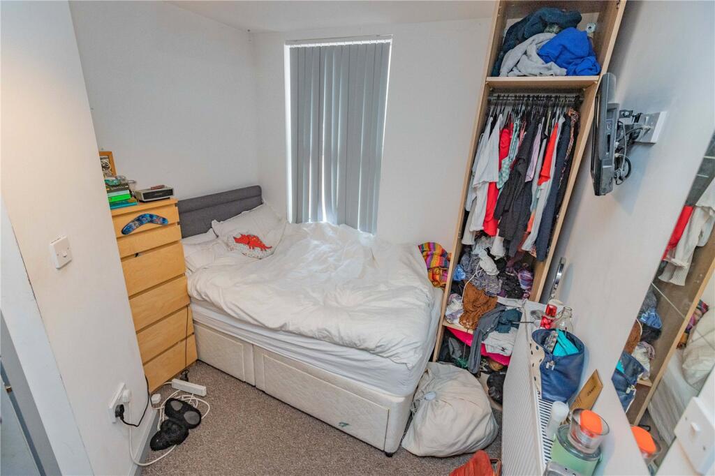 6 bedroom house for rent