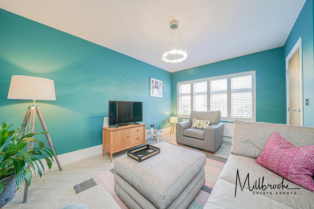 Bonnington Close, Worsley, M28 photo 2