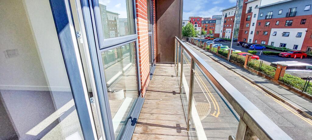 Apartment in Manchester - More