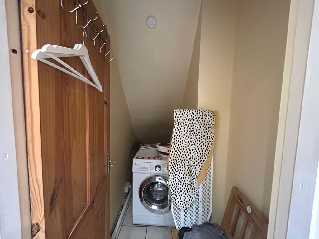 House in Birmingham, West Midlands - More
