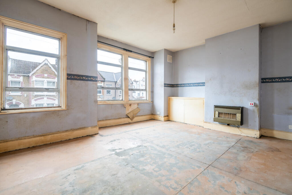 Main image of property: Werndee Road, London, SE25