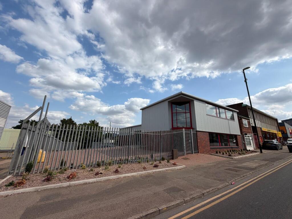 Main image of property: 96-100 Foleshill Road, Coventry