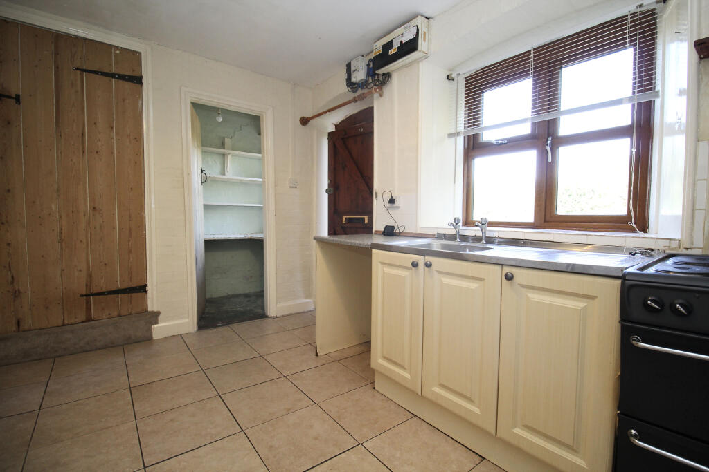 House in Taunton - View 4