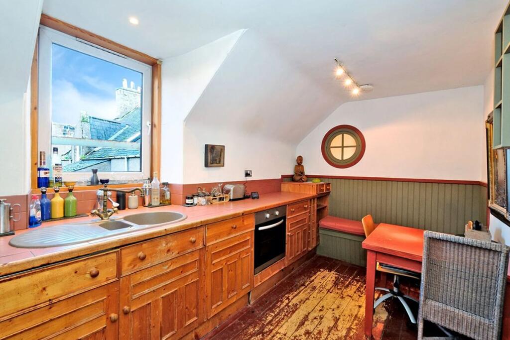 Apartment in Aberdeen, Aberdeenshire - View 4