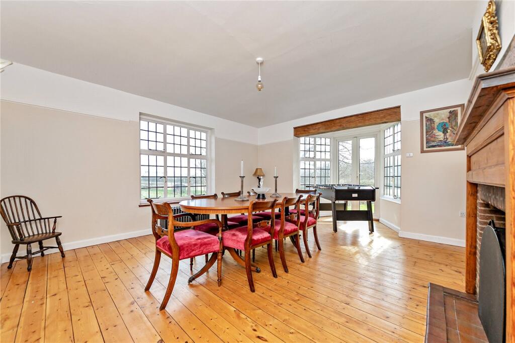 Ringshall, Berkhamsted, Herts, HP4 photo 3