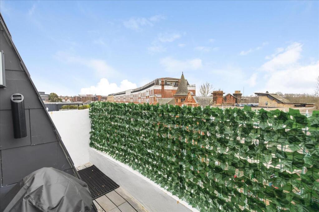 Apartment in London, Hurlingham, Fulham - View 2