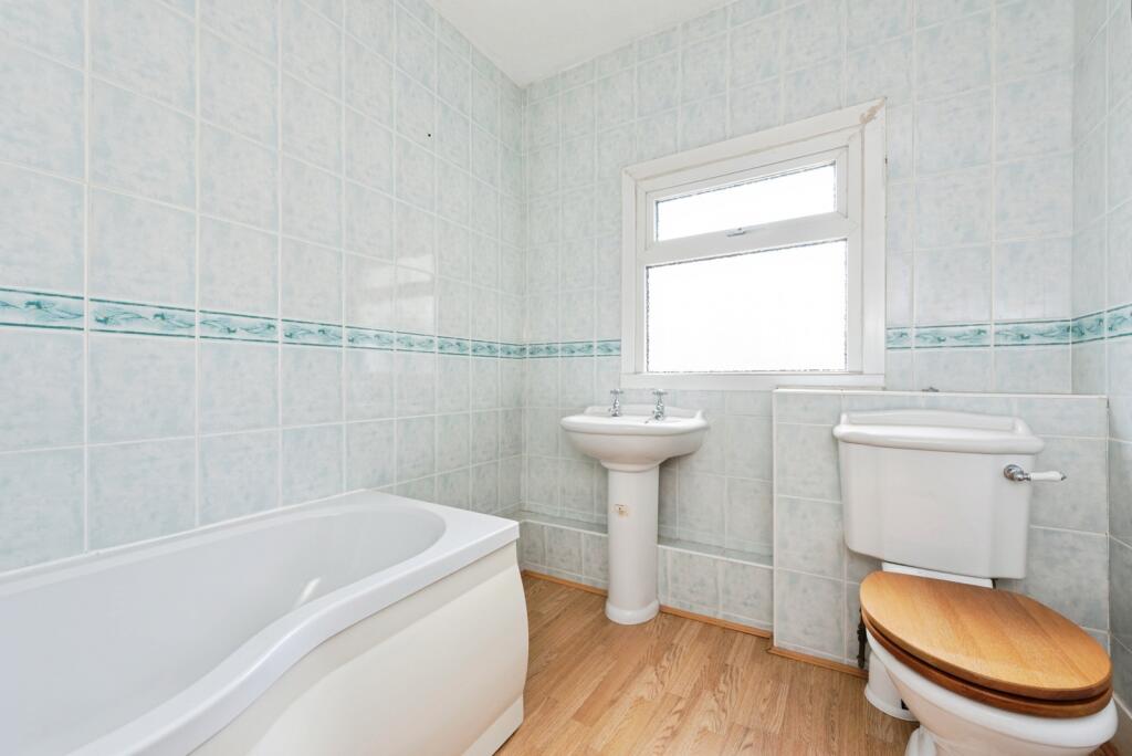 House in Worcester Park - View 5