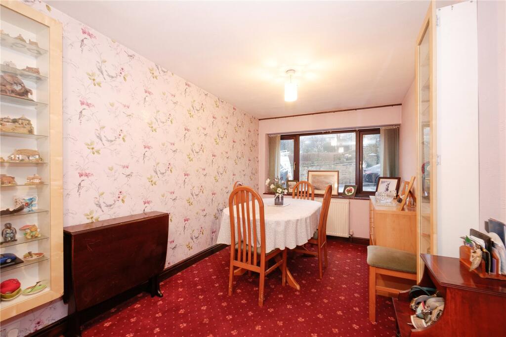 Cliffe Lane South, Baildon, Shipley, West Yorkshire, BD17 photo 3