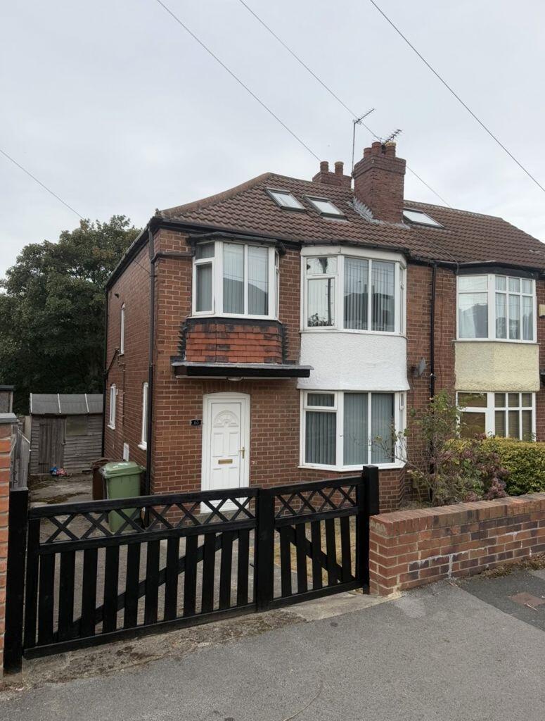 House in Leeds - View 2