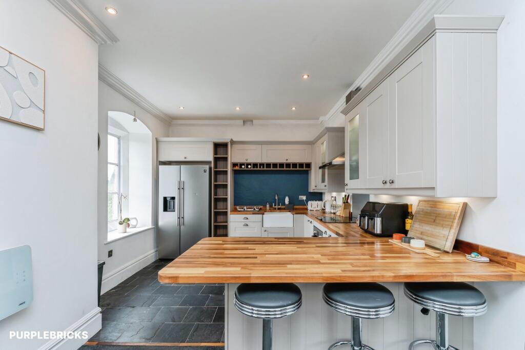 Apartment in Chester, Whitford - More