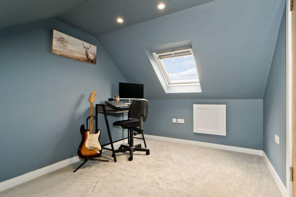 Apartment in Edinburgh - More