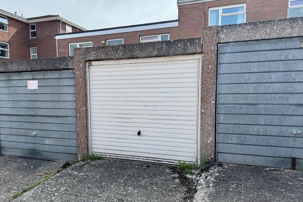 Studio parking on Ilminster Road, Swanage, £45,000