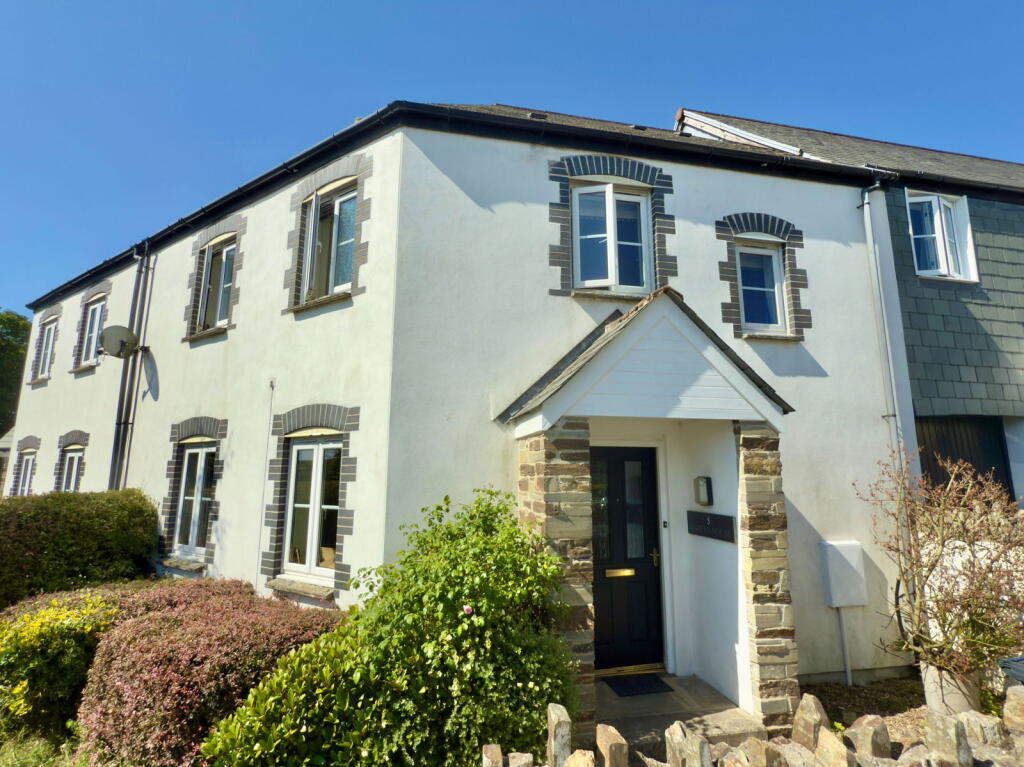 3-bed terraced on 5, Treclago View, Camelford, PL32, £215,000