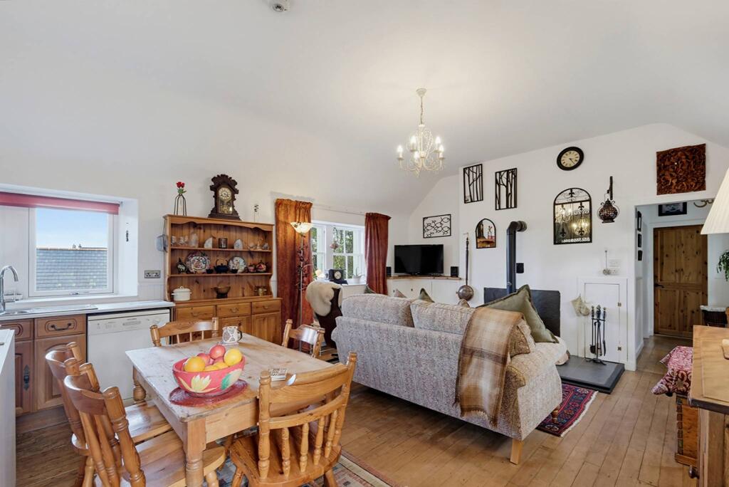 House in Aberdeen - More
