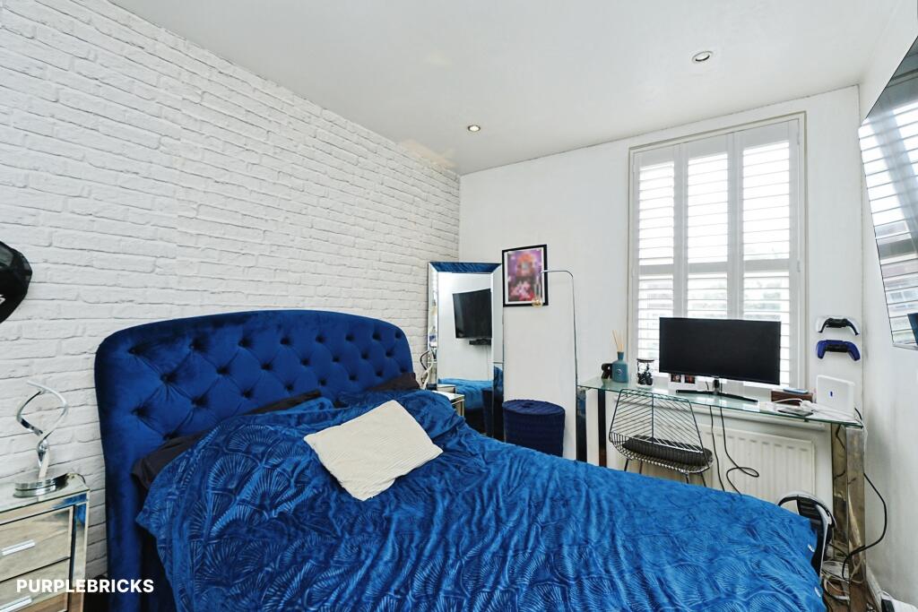 Apartment in Bromley - More