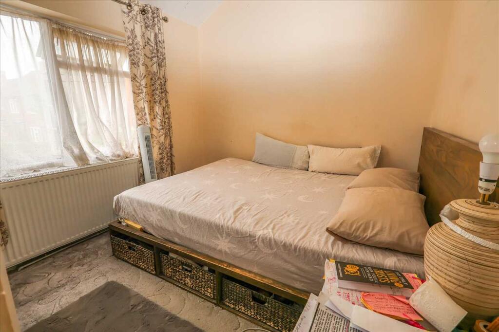 Bromycroft Road, Slough photo 5