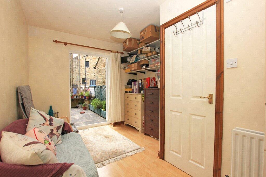 2 Spinners Court, Skipton, North Yorkshire, BD23 2UT photo 3