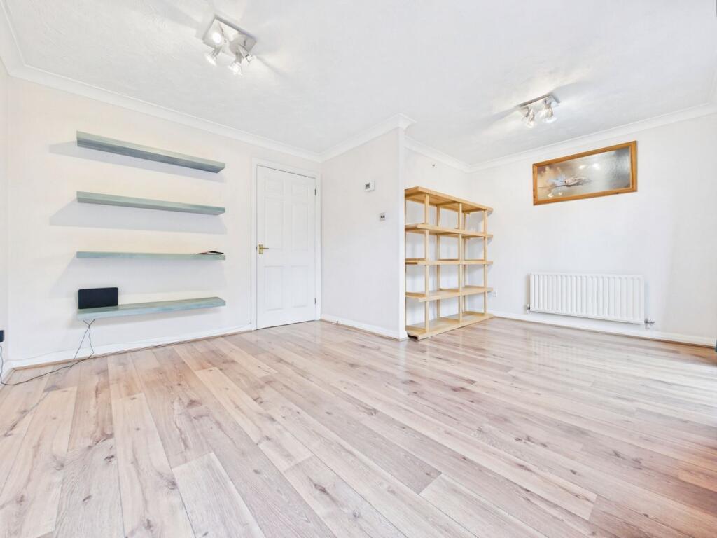 House in Southampton - View 3